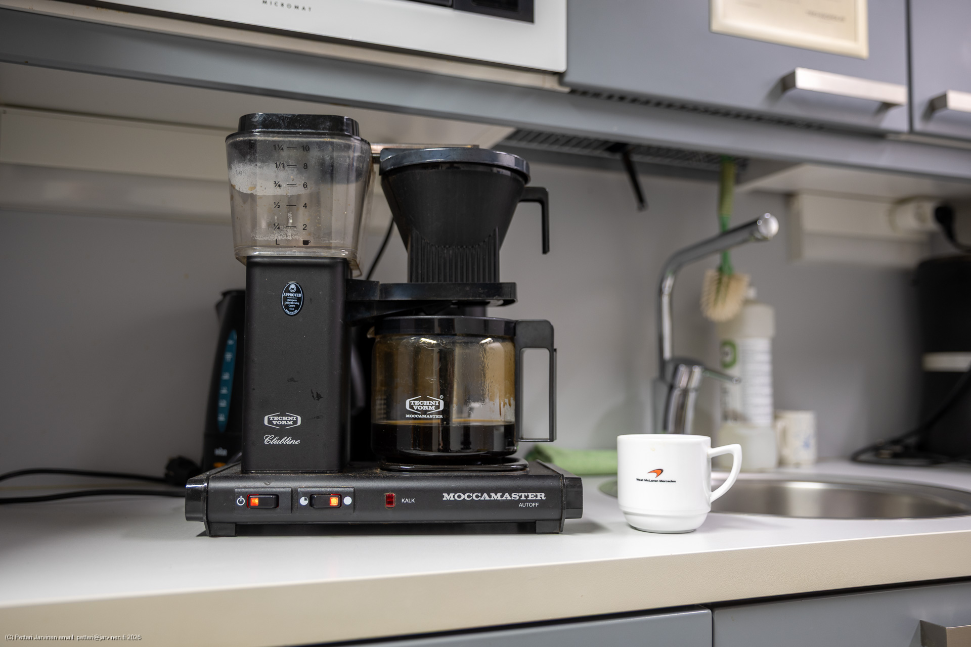 Kahvihuone ja Moccamaster.